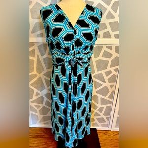 Women’s Pretty Dress East 5th Size Medium Blue,Black & White Dress